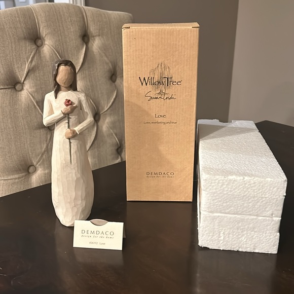 Demdaco Willow Tree #26112 Love by Susan Lordi NIB - Retired - Picture 7 of 12